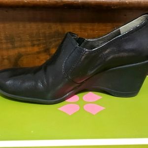 Naturalizer Kingston Black Leather wedge booties.  Size 7.5.